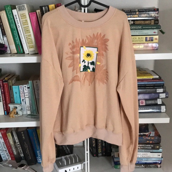 Sweatshirt - Picture 1 of 2